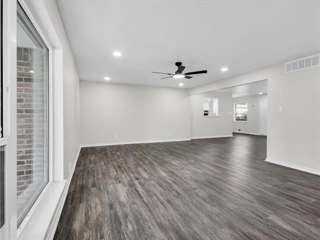 Building Photo - 4009 Sweetbriar Dr