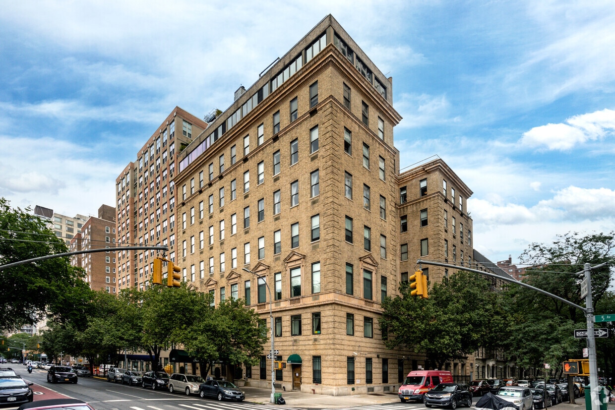 Primary Photo - 1255 5th Ave