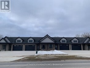 Building Photo - 1868 Longwoods Rd