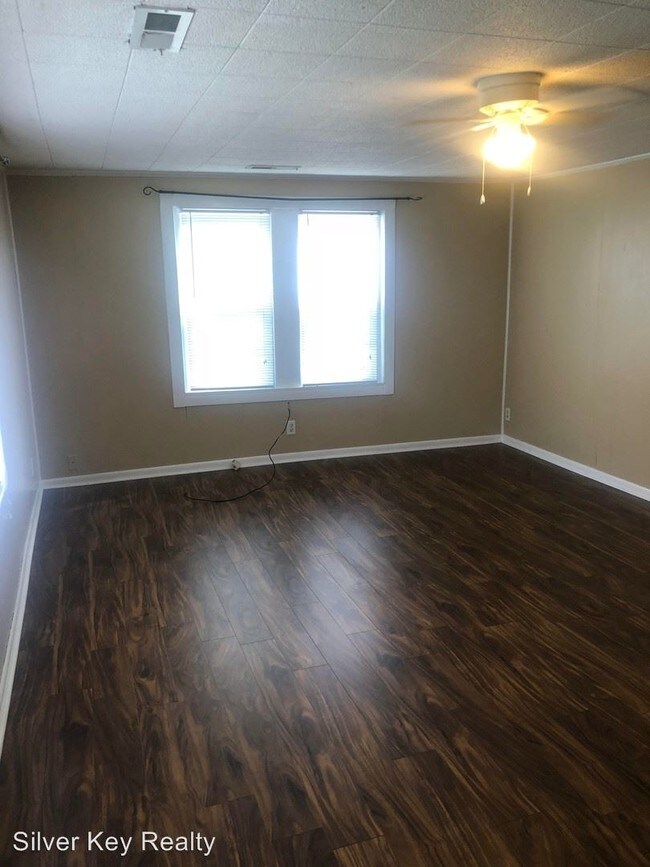 Building Photo - 3 br, 1 bath House - 713 Old Riceville Road