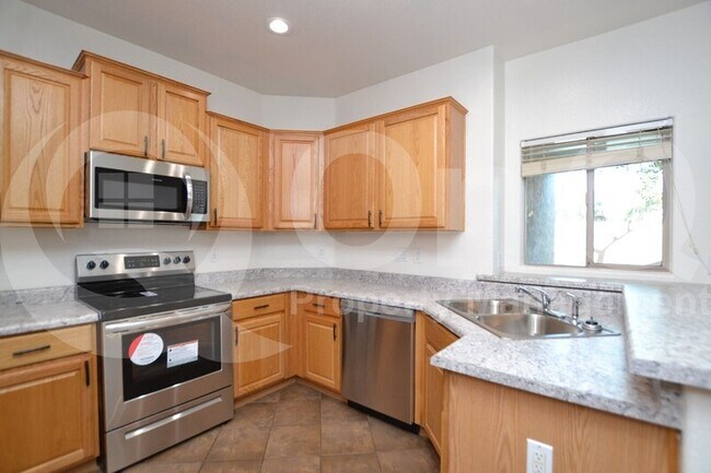 Foto del edificio - 22207 N Gibson Dr