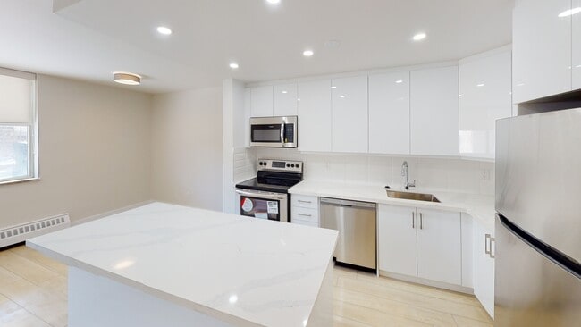 Building Photo - Riverview Apartments