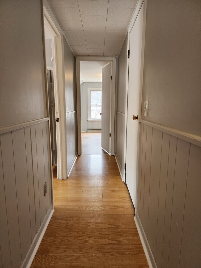 Building Photo - 385 Hague St