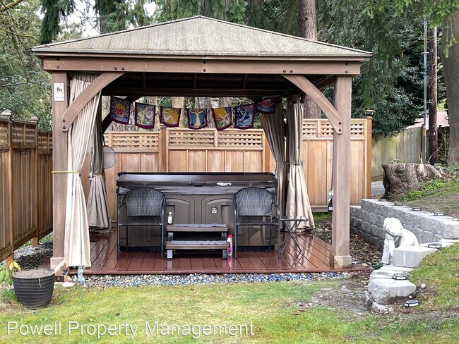 Building Photo - 3 br, 2 bath House - 1327 S 232nd St
