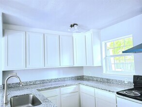 Building Photo - 8730 Shelmer Dr