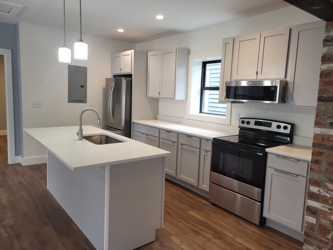 Foto del edificio - 2173 Professor Ave