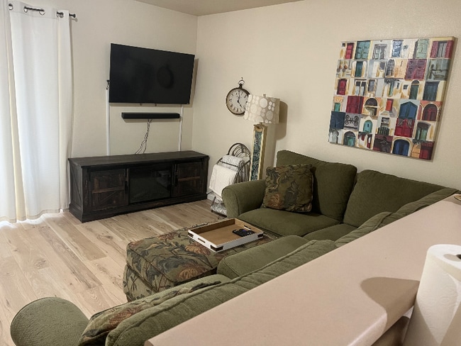 Foto del edificio - 2030 Brookhurst St