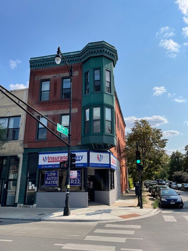 Foto principal - 2559 W North Ave