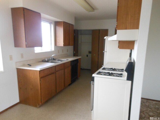 Building Photo - 675 Timothy Way
