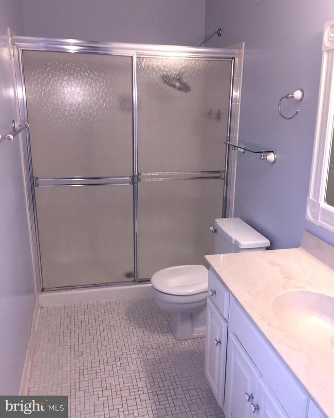 4818 Bradley Blvd Chevy Chase Md 20815 Townhouse For Rent In