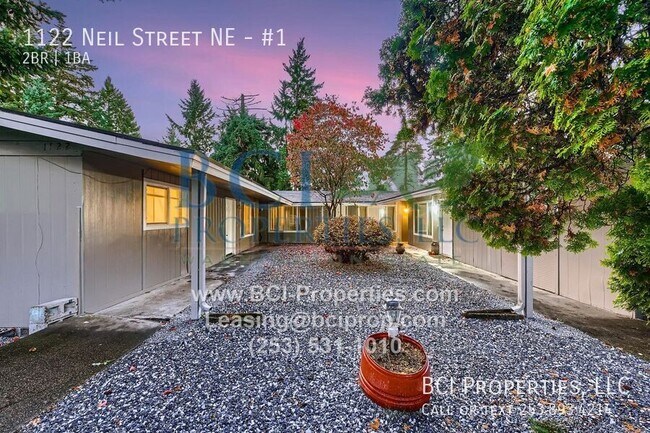 Foto del edificio - 1122 Neil St NE