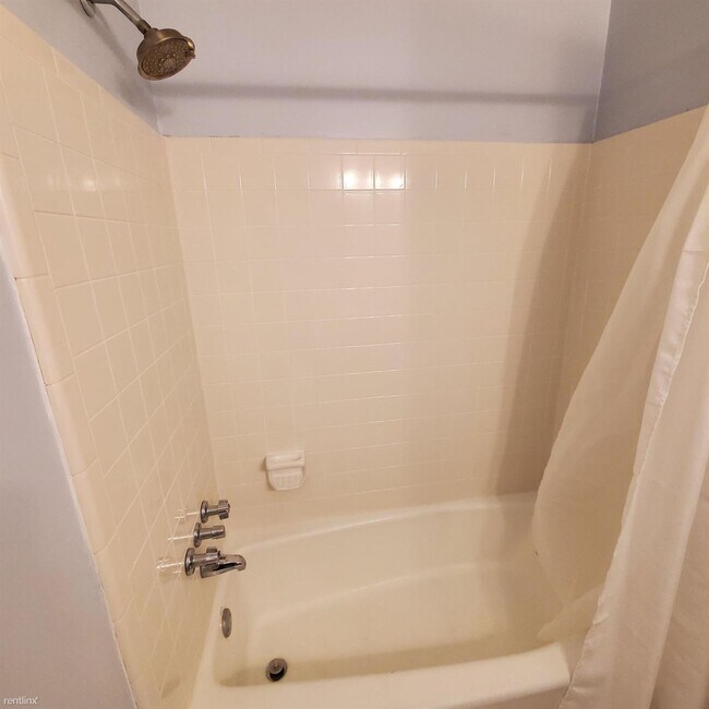 Building Photo - 3 br, 2 bath House - 6800 River Hills Dr