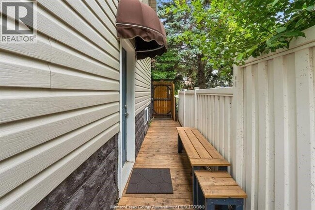 Photo du bâtiment - 3577 King St