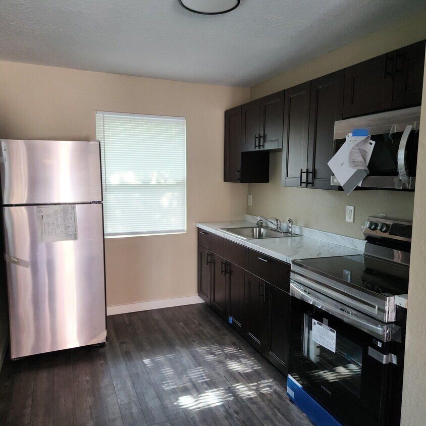 Primary Photo - 225 NW 12th Ct