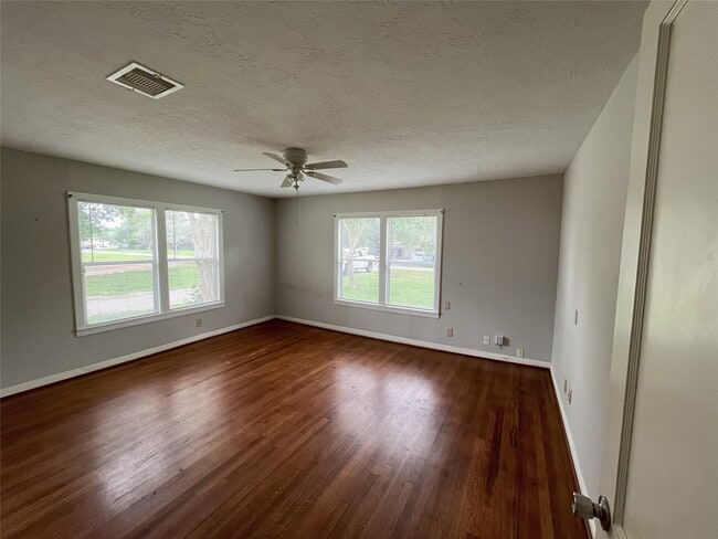 Building Photo - 1629 Bernie Ave