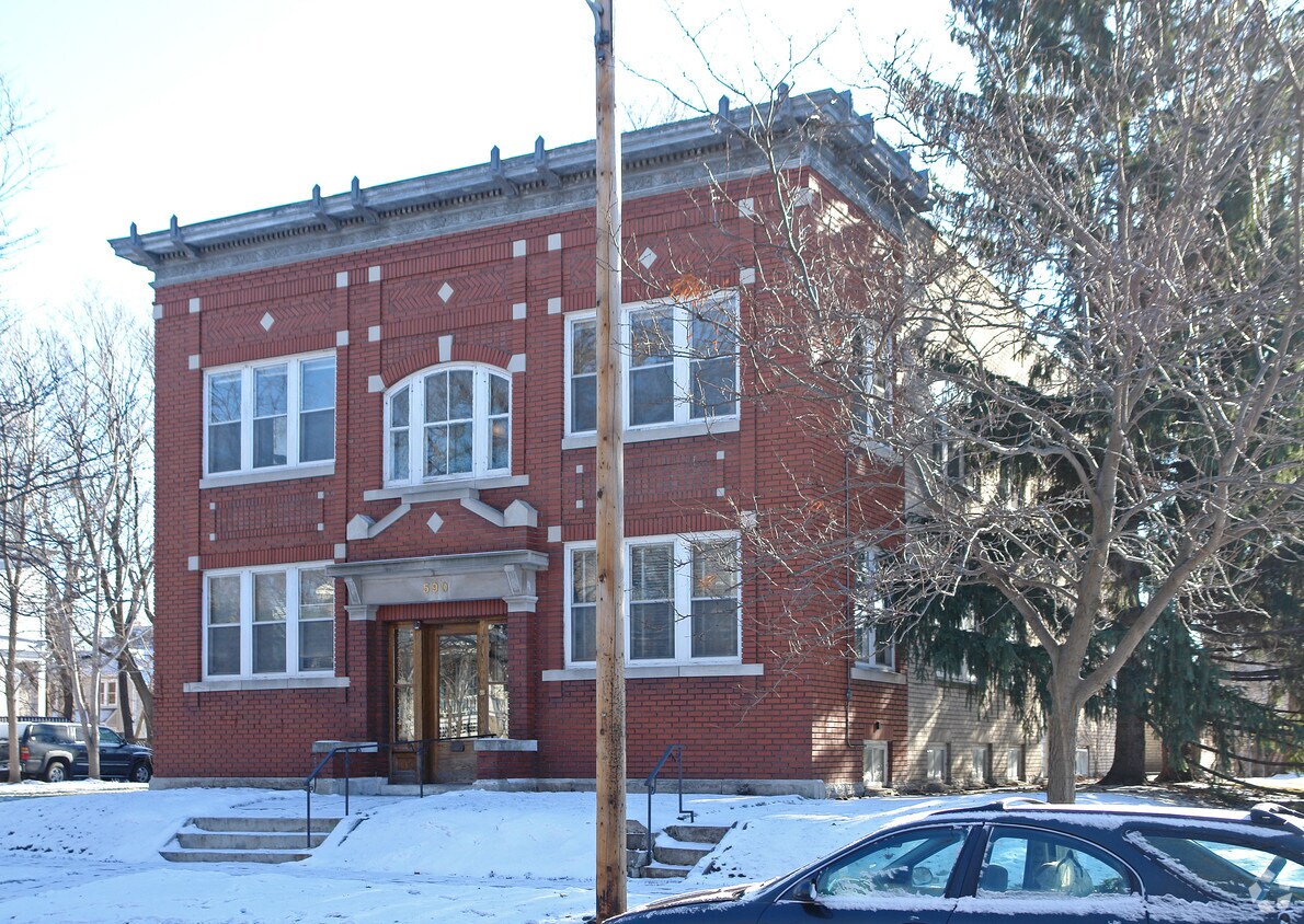 Building Photo - 590 Dayton Ave