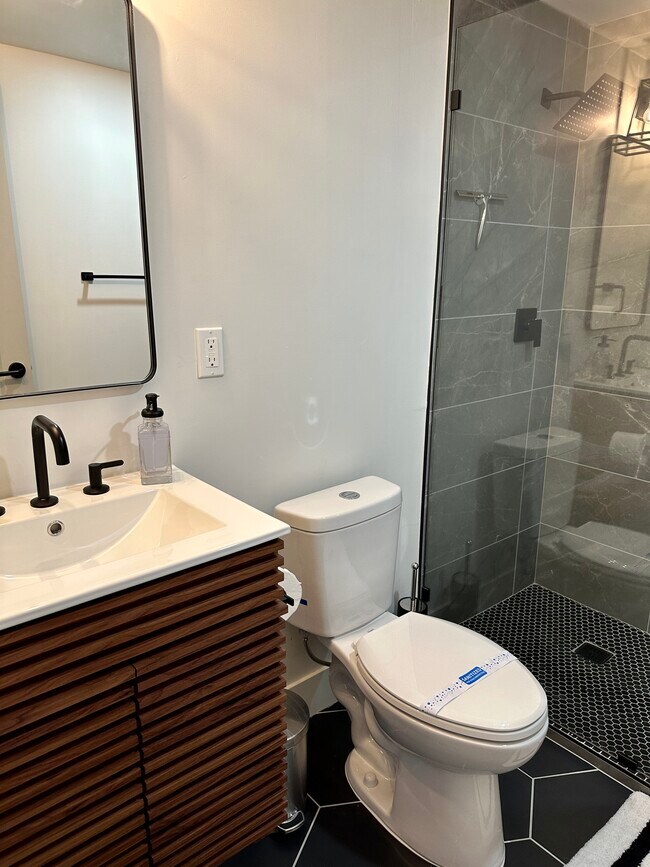 Foto del edificio - 326 N 17th Dr