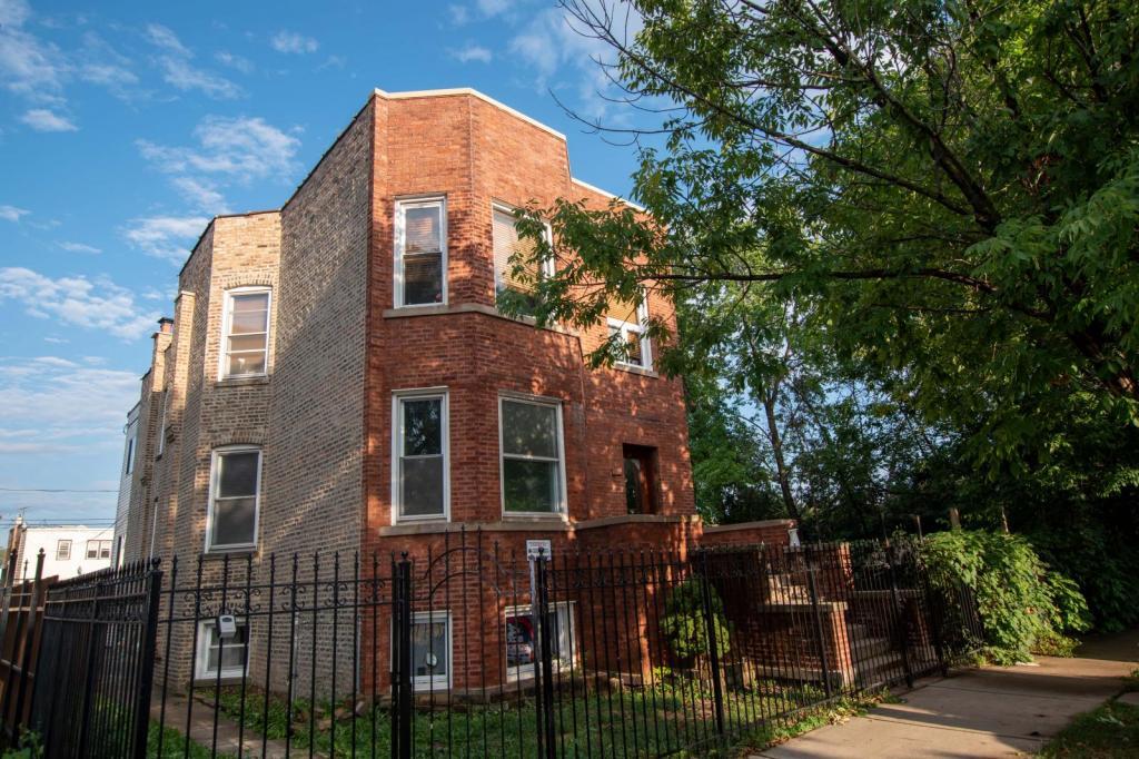 Primary Photo - 1807 N Karlov Ave, Unit 1