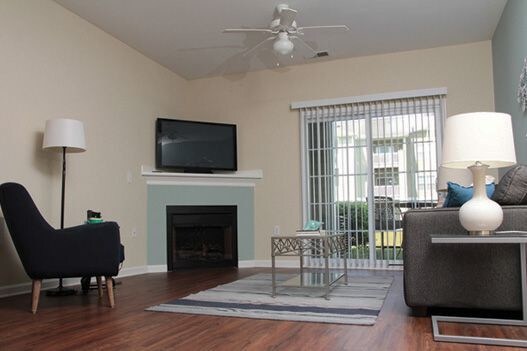 Foto del edificio - THE PARKS AT VILLAGE OAKS