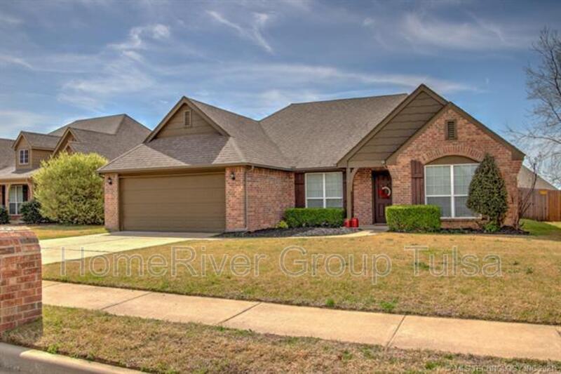 Foto principal - 3704 West 106th St S