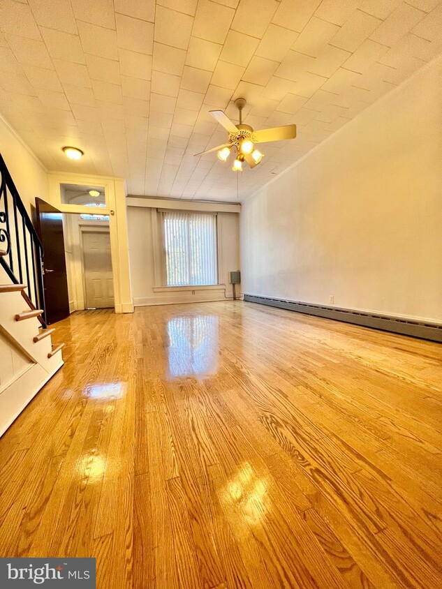 Primary Photo - 1604 Vermont Ave NW