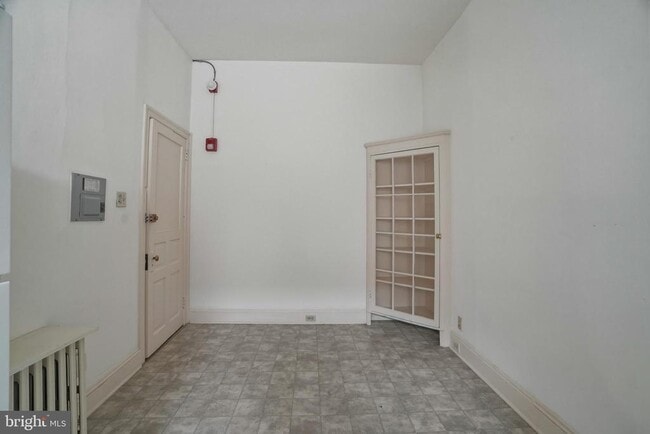 Building Photo - 2441 Brown St
