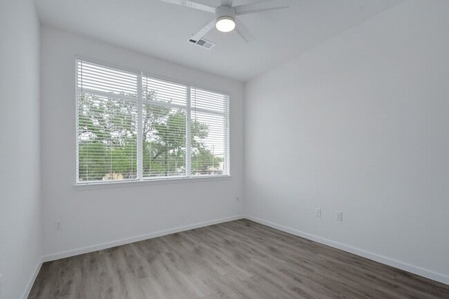 Building Photo - Aspire North Austin