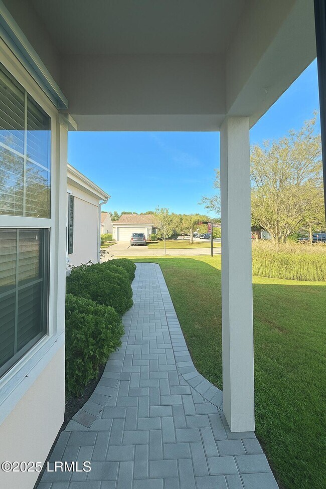 Foto del edificio - 1 Pomegranate Ln