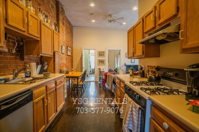 Building Photo - 51 Riverdale St
