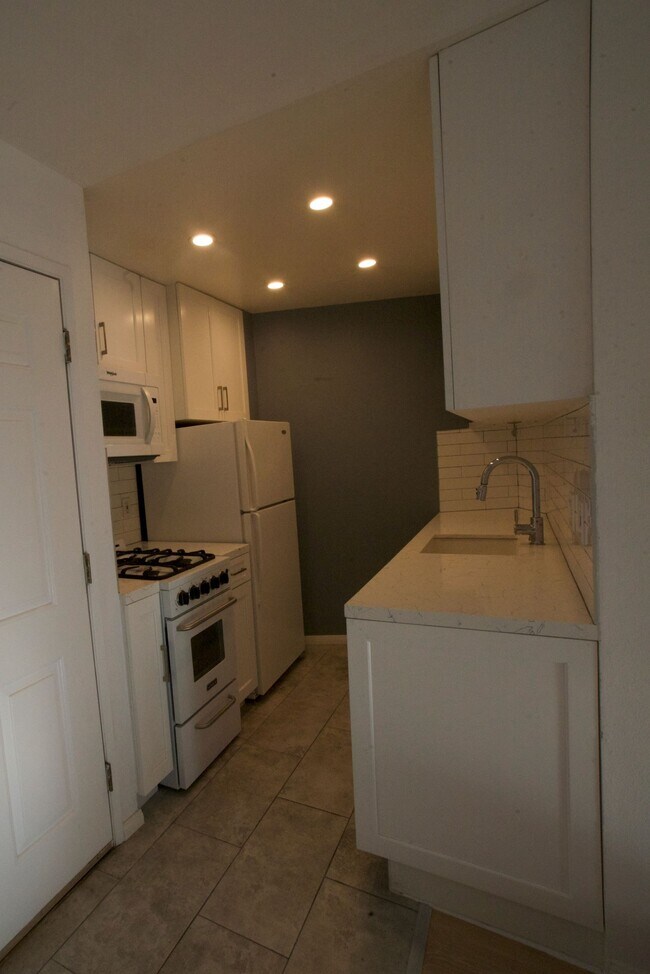 Kitchen - 2025 4th St
