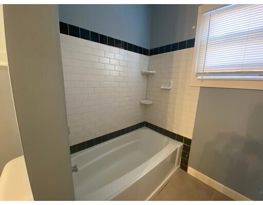 Building Photo - 525 Robeson St