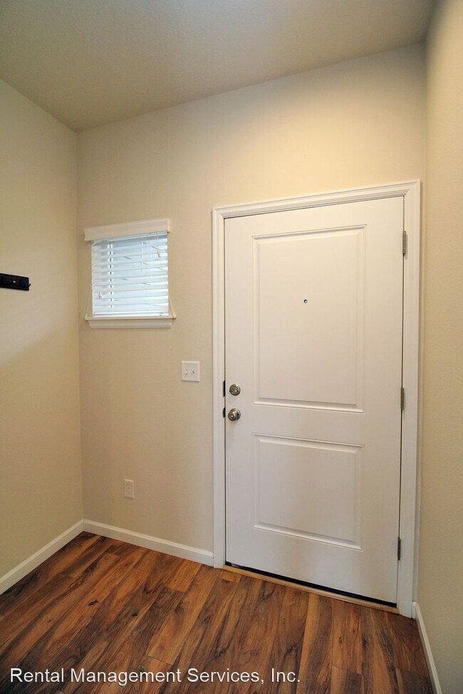 Foto del edificio - 3 br, 2.5 bath House - 12842 SE 155th Ave