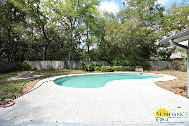 Foto del edificio - Beautiful 3 Bedroom Home with Pool in Nice...