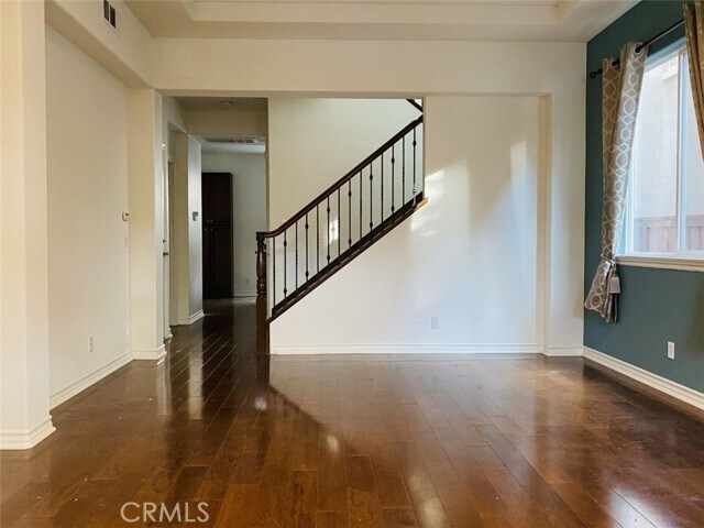 Foto del edificio - 228 Tulip Tree Ave