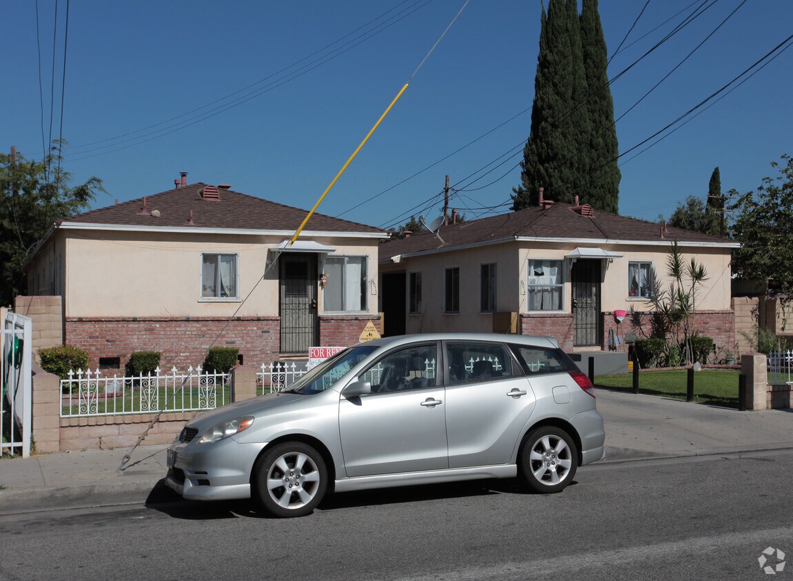 Foto del edificio - 6015-6017 Pine Ave