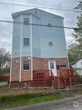 Building Photo - 5 Webster Pl