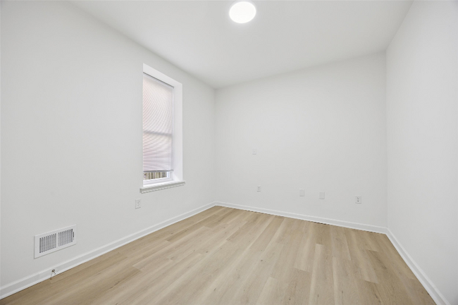 Building Photo - 1741 Edgley St