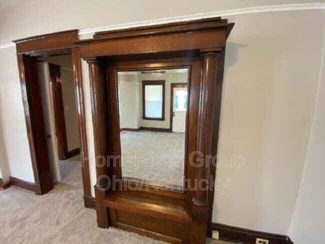 Foto del edificio - 5107 Hunter Ave