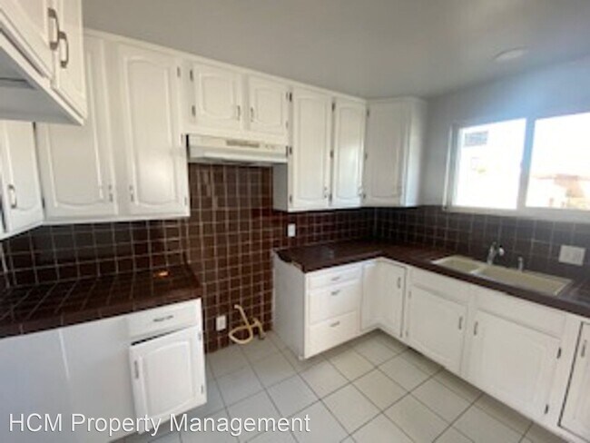 Building Photo - 2 br, 1 bath House - 1931 W. 68th St