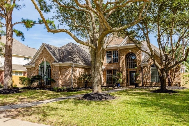Building Photo - 24122 Falcon Point Dr