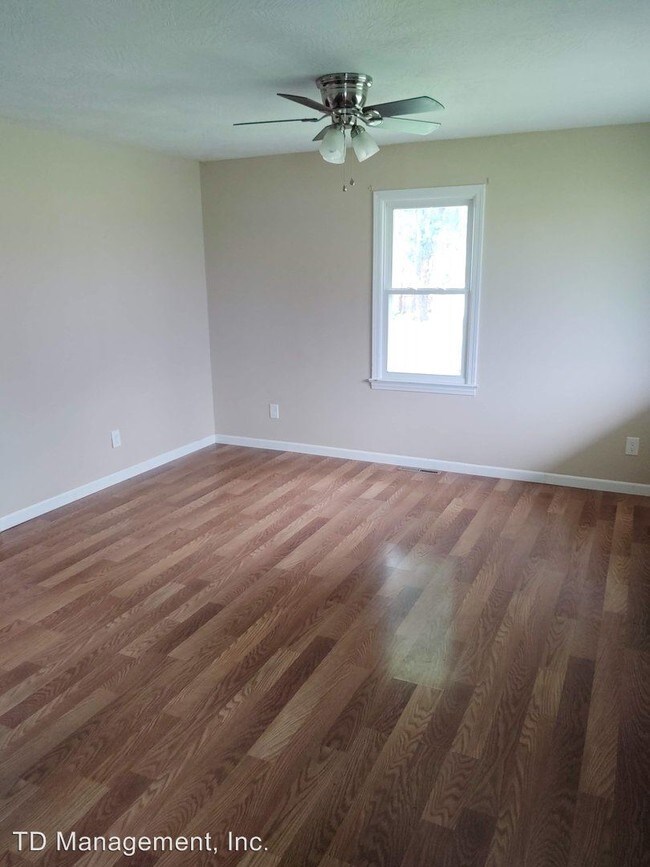 2131 W Phelps St, Springfield, MO 65802 Room for Rent in Springfield, MO