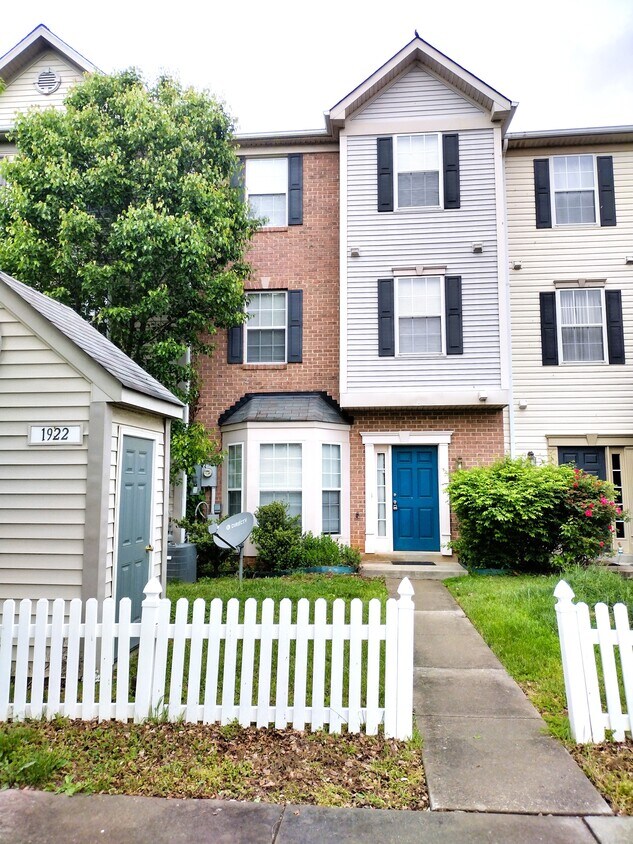 1922 Gardenia Ct, Odenton, MD 21113 Townhome Rentals in Odenton MD