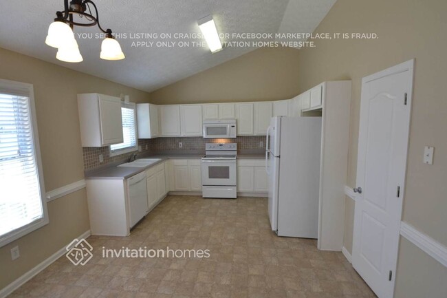 Foto del edificio - 300 Fieldstone Ln