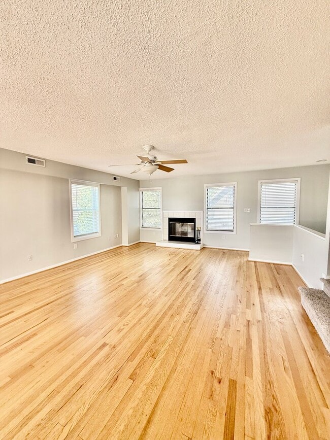 Building Photo - 2306 Bergen Ct