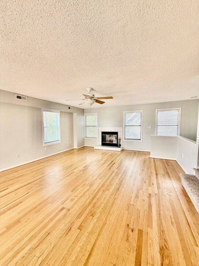 Foto del edificio - 2306 Bergen Ct