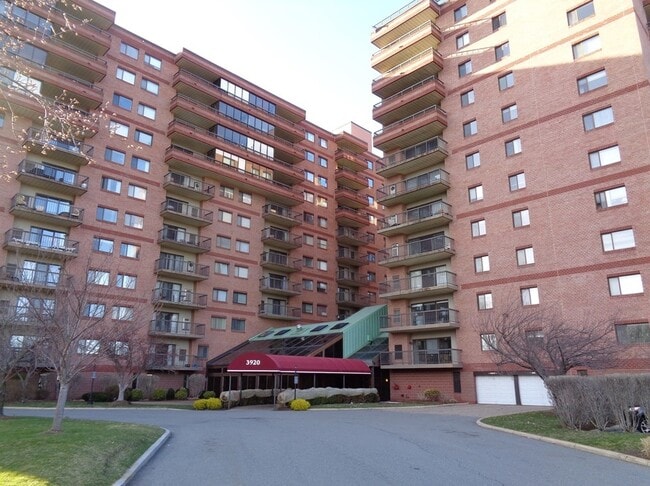 Building Photo - 3920 Mystic Valley Pky
