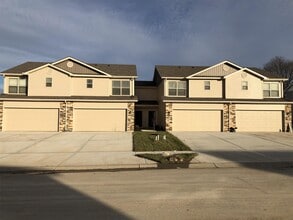 Building Photo - 19511 Mulberry Ln