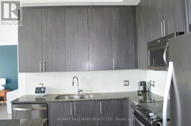 Photo du bâtiment - 85-1785 Duke St W