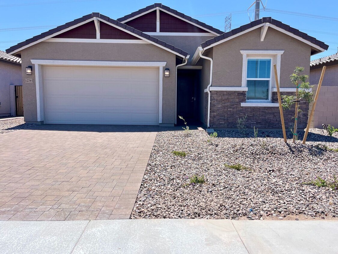 Primary Photo - Alamar Subdivision 5 Bedroom Home For RENT!