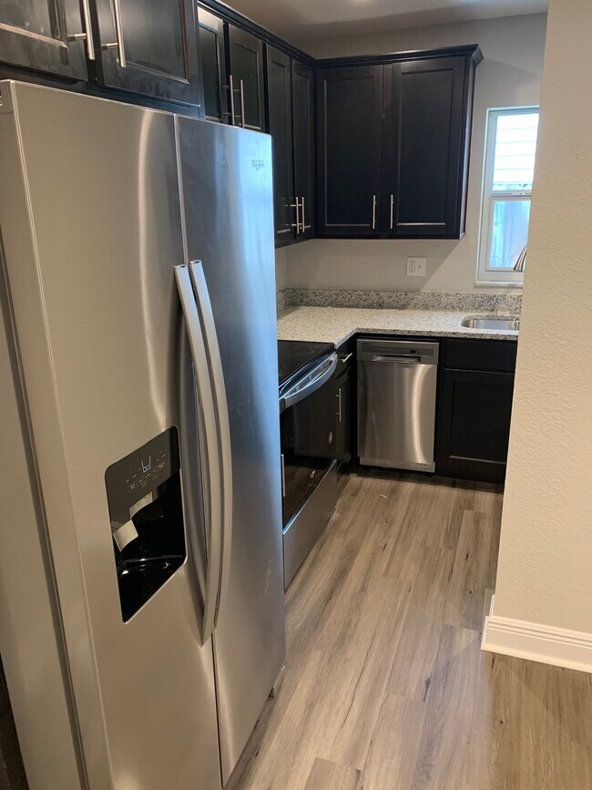 Kitchen - 2704 W Mississippi Ave